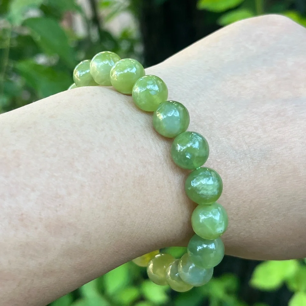 10mm stretchable green‎ Xiuyan jade bracelet